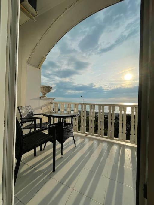 Sea View Studio Apartment In Gonio-クヴァリアティ エクステリア 写真